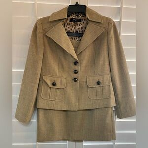 Nine West Tan Women's Blazer Suit with Skirt Excellent Condition Women’s Size 6